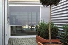 APS fermetures vous propose ses moustiquaires en acier et aluminium pour fenêtre et porte fenêtre sur Marseille